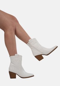 Salinyang Botines camperos - weiß