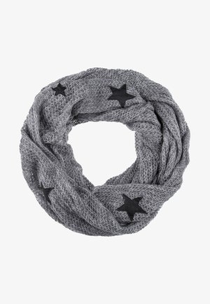 Écharpe infinie en tricot gris avec quatre patchs étoile noirs répartis uniformément autour de la boucle, texture douce et apparence confortable.