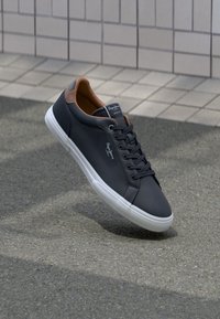 KENTON COURT - Αθλητικά παπούτσια - black