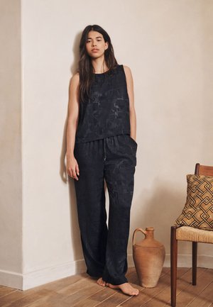 Next, REGULAR FIT - Pyjama set - black abstract