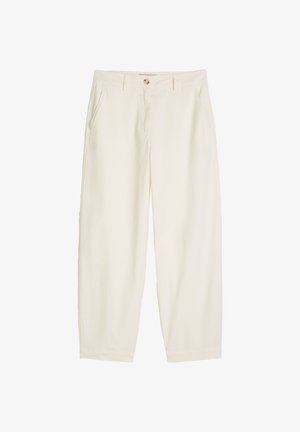 Εξατομικευμένο παντελόνι κρεμ με μπροστινές τσέπες, θηλιές για ζώνη και ένα μόνο κουμπί στο ζωνάρι.