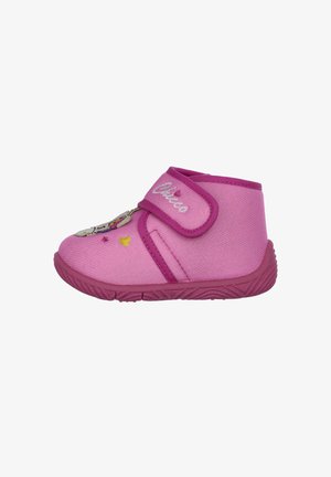 Roze peuterschoenen met een zachte textiele bovenkant, voorzien van een klittenbandsluiting en een cartoonontwerp aan de zijkant. Getextureerde rubberen zool voor grip.