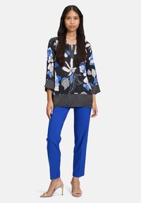 Betty Barclay À MOTIFS - Tunic - noir bleu