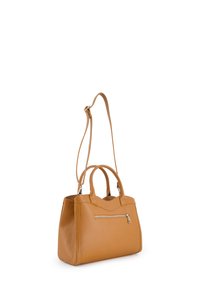Sac à main en cuir tan avec une finition texturée, doubles anses, bandoulière réglable et poche zippée à l'avant.