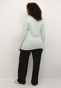 Kaffe Curve KCLIA - Langarmshirt - chalk granite green pink heart