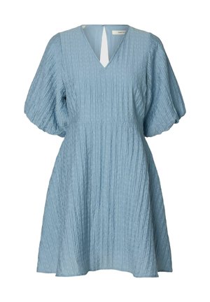 Selected, MIDIKLEID KURZÄRMELIGES - Denné šaty - dusty blue