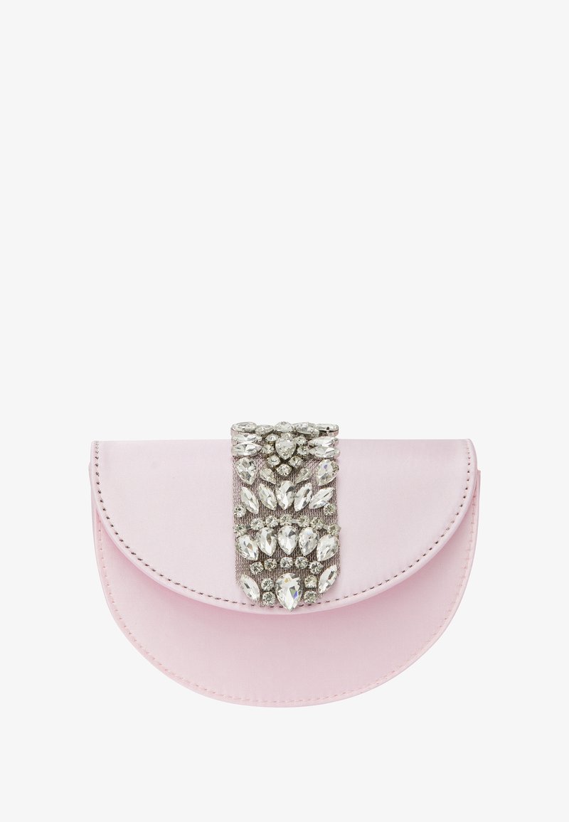 Rózsaszín selyem clutch félhold formával, középen ezüstszínű díszítéssel, tiszta strasszokkal. Simás textúrájú és varrott.