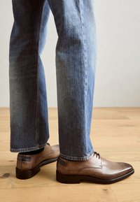 Selezionato, stone/orange/navy/beige/rich tan