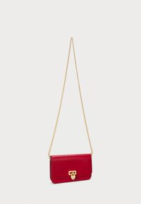 Lauren Ralph Lauren LEATHER LARGE TANNER CHAIN WALLET - Borsa a tracolla - festive red/heart pdlck