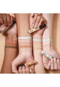KIKO Milano SKIN TONE CONCEALER - Concealer - green