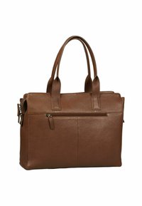 Borsa a tracolla in pelle marrone con texture, manici doppi, tasca anteriore con zip e forma rettangolare strutturata su sfondo bianco.