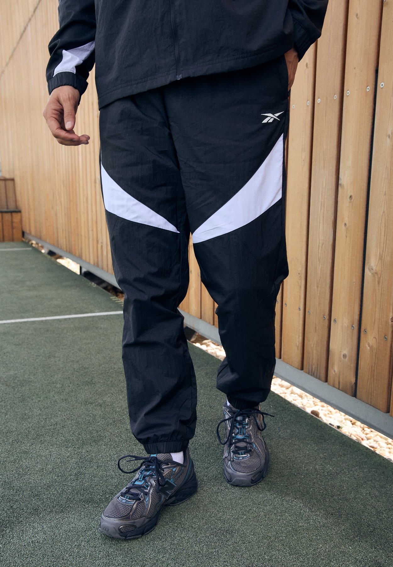 BASKETBALL TRACK PANT