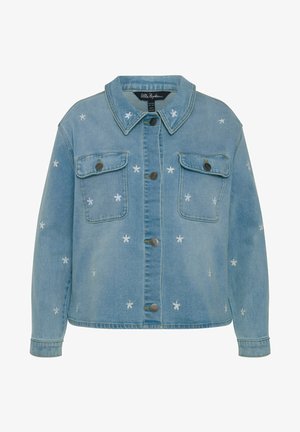 Chaqueta de mezclilla azul claro con bordado floral, botones plateados en el frente, dos bolsillos en el pecho y cuello con solapa. Mangas largas con puños.