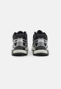Salomon Sportstyle XT PATHWAY 2 UNISEX - Tenisky - black/footwear silver/black
