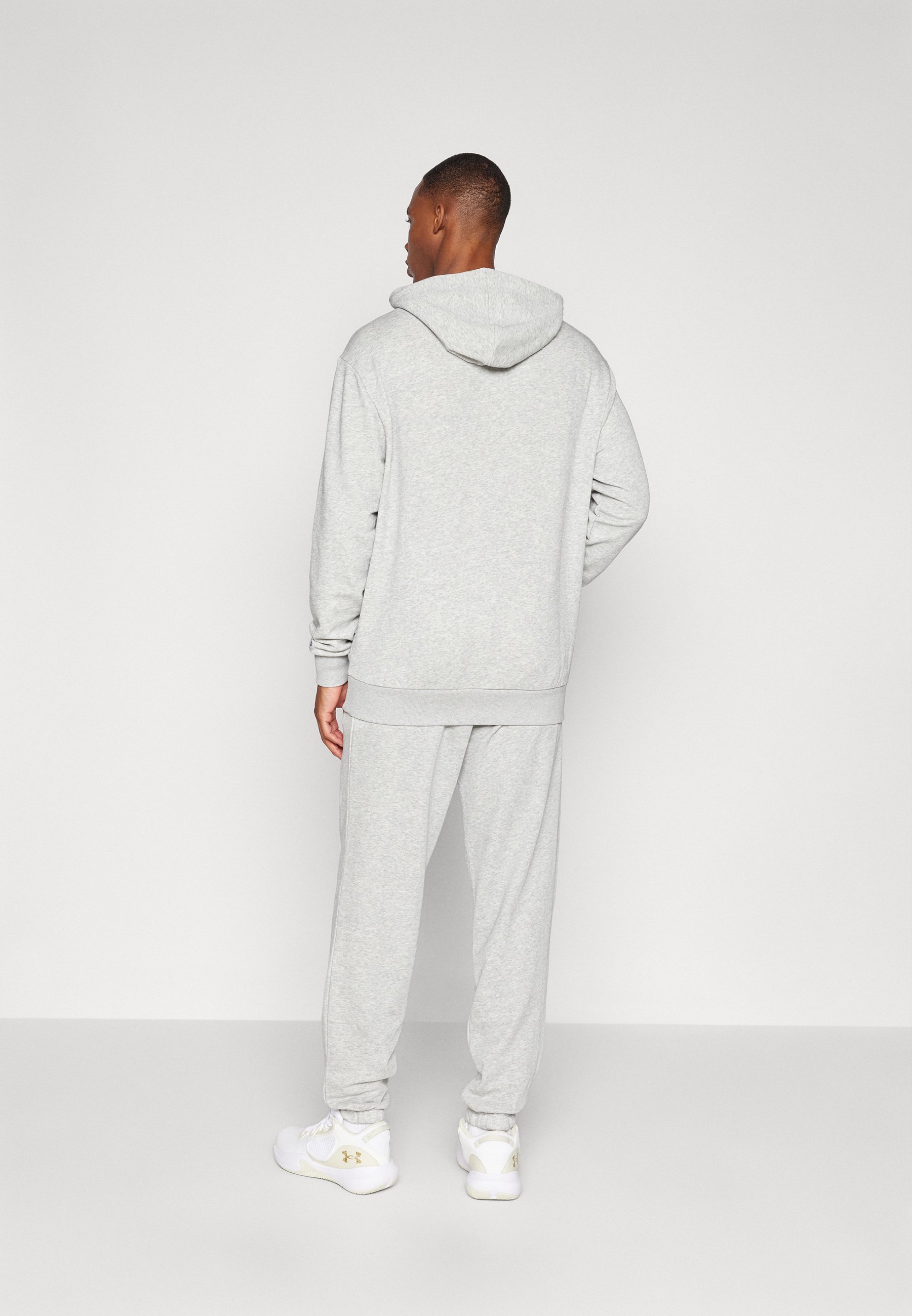 fe216b91c27a4e32ad6574ab233113