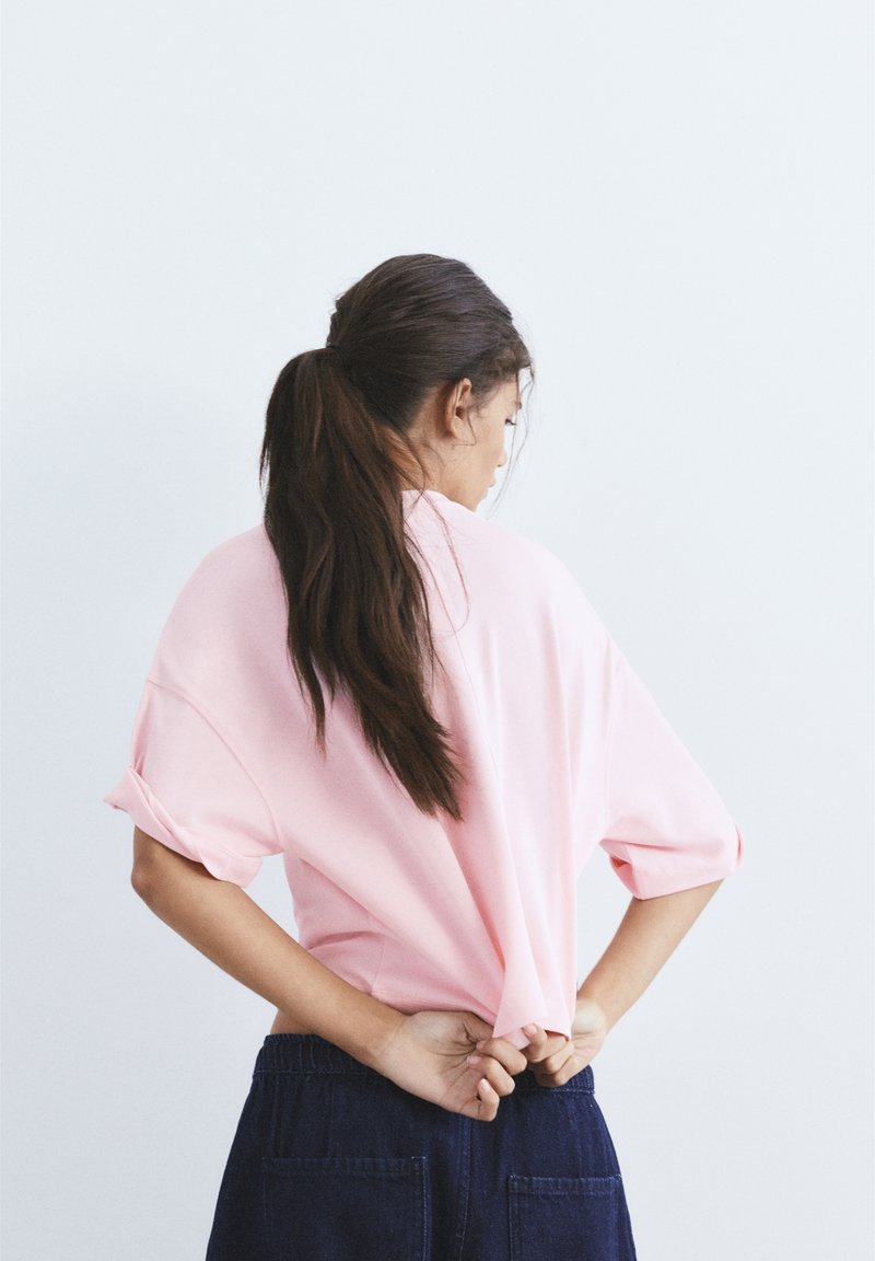 Top Une épaule Tee Shop - Taille S - Couleur Rose - Neuf Sans étiquettes - Condition Excellente