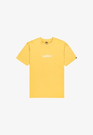 Helles gelbes T-Shirt von Quiksilver mit kurzen Ärmeln, Rundhalsausschnitt und weißem Logotext, der zentral auf der Brust platziert ist.