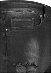 Thumbnail Image 10