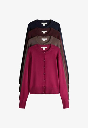 Sæt af fire mellemstore knapcardigans i navy, mørkebrun, taupe og mørkerosa farver, lagt lagvis lodret.