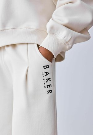 Baker by Ted Baker, STONE OFF-THE-SHOULDER SWEAT & WIDE LEG JOGGER SET 2 PIECE - Træningssæt - stone