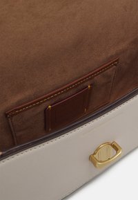 COACH STUDIO BAG 20 - Skuldertasker - chalk
