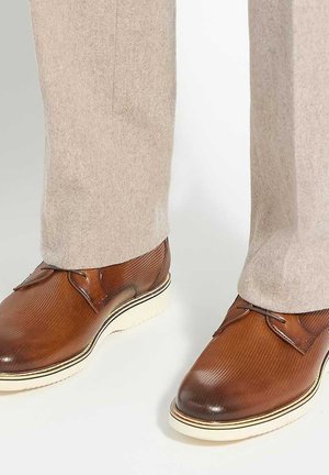 Dune London, DUNE MENS - Chaussures à lacets - tan-leather
