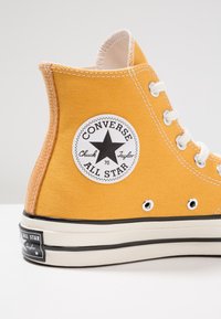 Converse Höga sneakers - yellow