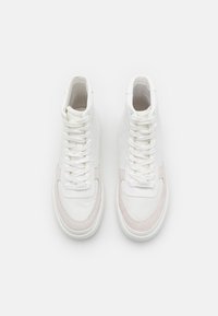 Calvin Klein Sneakers alte - white