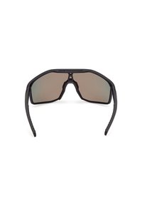 Gafas de sol negras con montura geométrica, lentes tintadas, patillas rectas y agarre texturizado en los laterales. Adecuadas para deportes o actividades al aire libre.