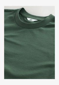 Unselected, green