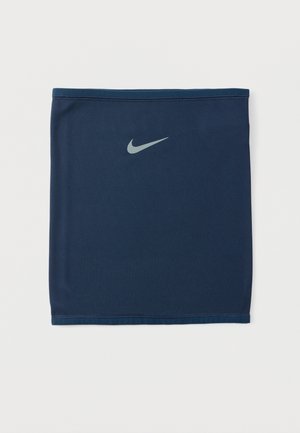 Tengerészkék sportos nyakmelegítő sima anyagból, ezüst Nike logóval az elején és varrat nélküli kialakítással.