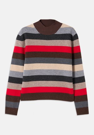 Randig tröja med horisontella band i röd, grå, beige och brun. Ribbad brun krage och nederkant, stickad textur.