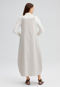 Touché Privé BUTTON DETAILED  - Maxi dress - hellgrau