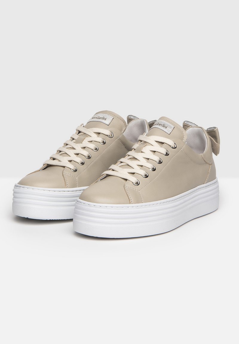 Damen Sneaker low | NeroGiardini Sneaker low ivory/beige - JG80545 Damen Sneaker low | NeroGiardini Sneaker low ivory/beige - JG80545