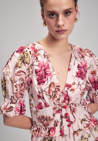 adL FLOUNCED WAIST SHORT - Tuta jumpsuit - printed pink