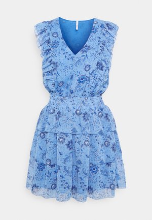 Hellblaues ärmelloses Kleid mit Blumenmuster, V-Ausschnitt, gerafften Schultern, elastischer Taille und mehrlagigem Stufenrock.