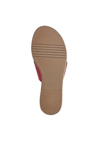 Sandal rossa con suola in gomma testurizzata, dotata di scanalature orizzontali per una buona aderenza. Il materiale superiore è morbido e leggermente imbottito. Misura 37.