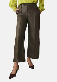 Unausgewählt, olive green