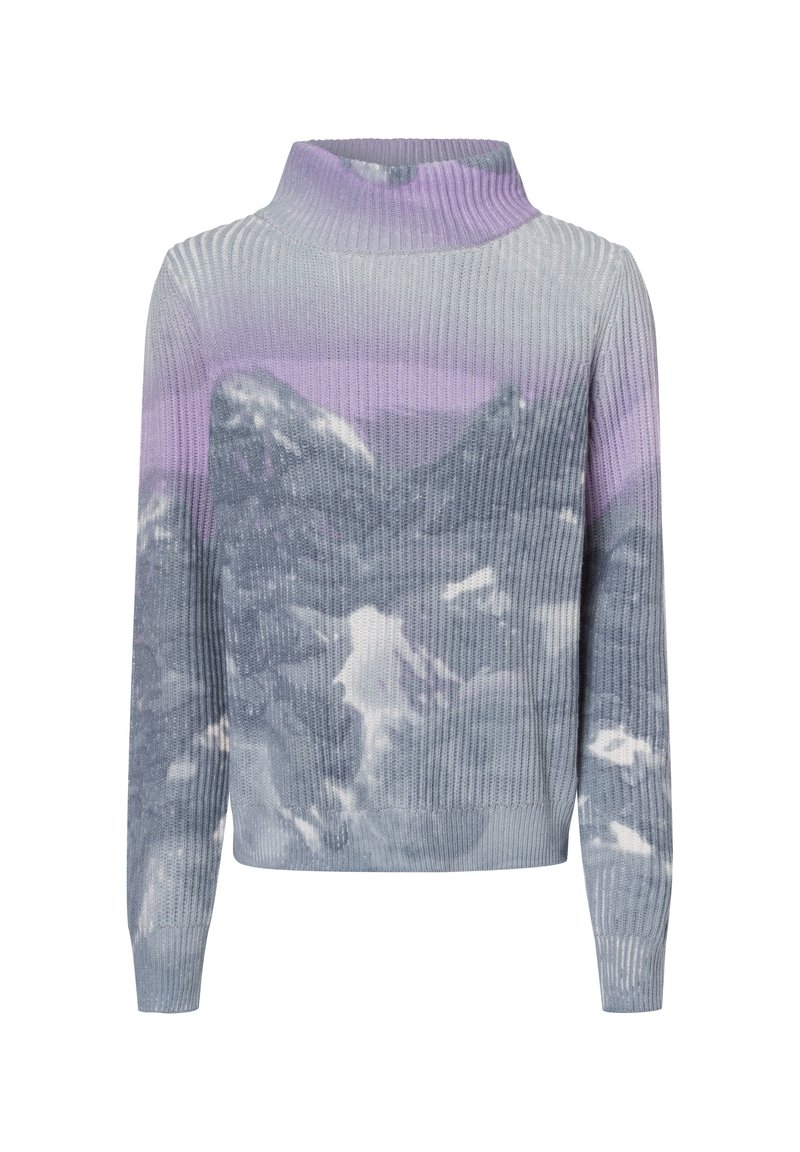 Rippstrickpullover mit hohem Kragen, ausgestattet mit einem Berglandschaftsmuster in Grautönen und Violett, gefertigt aus weichem Strickmaterial.