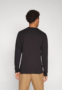 Tommy Jeans SLIM LINEAR TEE - Camisola de manga comprida - black