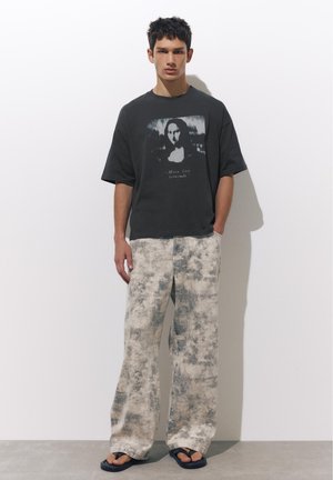 PULL&BEAR GIOCONDA RELAX T-SHIRT - T-Shirt print - dark grey