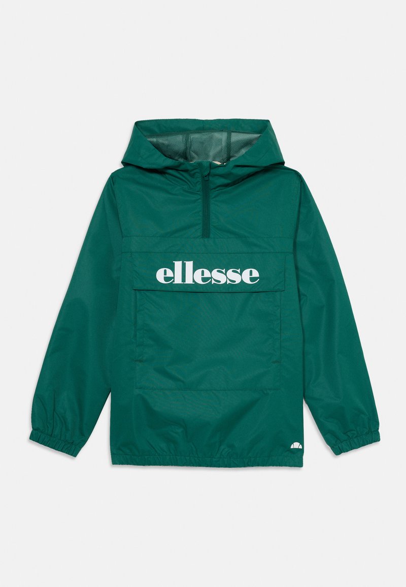 Zeleni jakna s kapuco, z žepom spredaj, zapiranjem na pol zadrgo, elastičnimi manšetami in belim logotipom "ellesse" čez prsi.