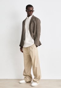 BOSS ROAN - Ing - open beige