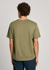 Pepe Jeans MALCOM TEE - Tričko s potlačou - military green