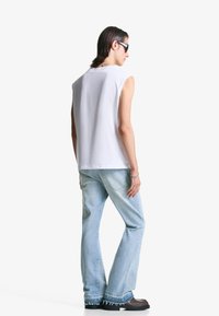 Bershka FLARE - Džínsy bootcut - light blue denim