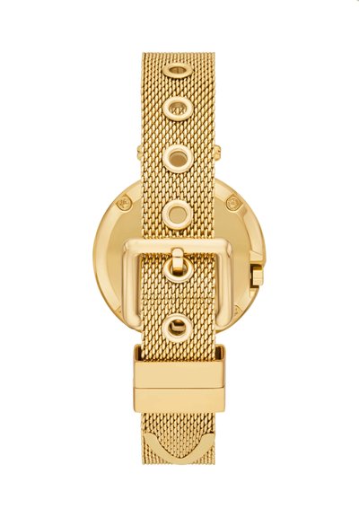 Bracelet de montre en maille dorée avec boucle et plusieurs trous de réglage, montré de dos avec une partie du boîtier rond de la montre visible.