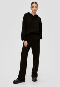 QS BROEK - Trainingsbroek - schwarz