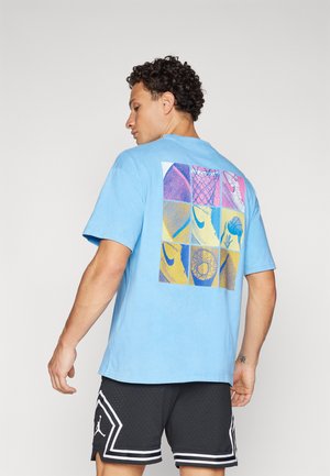Nike Performance TEE - Print T-shirt - university blue