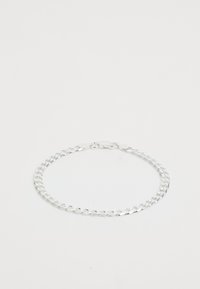 Bracciale in argento, caratterizzato da maglie attorcigliate con una superficie liscia. Chiusura a gancio visibile, creando un anello continuo.