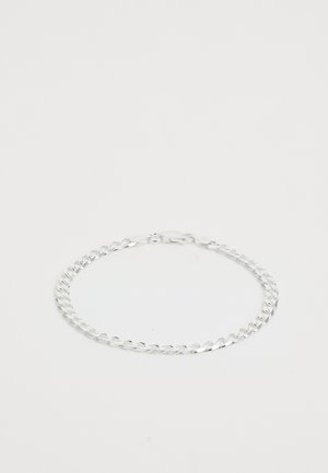 Bracelet en chaîne en argent, présentant des maillons torsadés avec une texture lisse. Fermeture à clapet visible, créant une boucle continue.